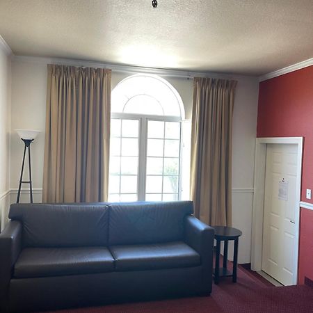 בראנסון Carriage House Inn מראה חיצוני תמונה