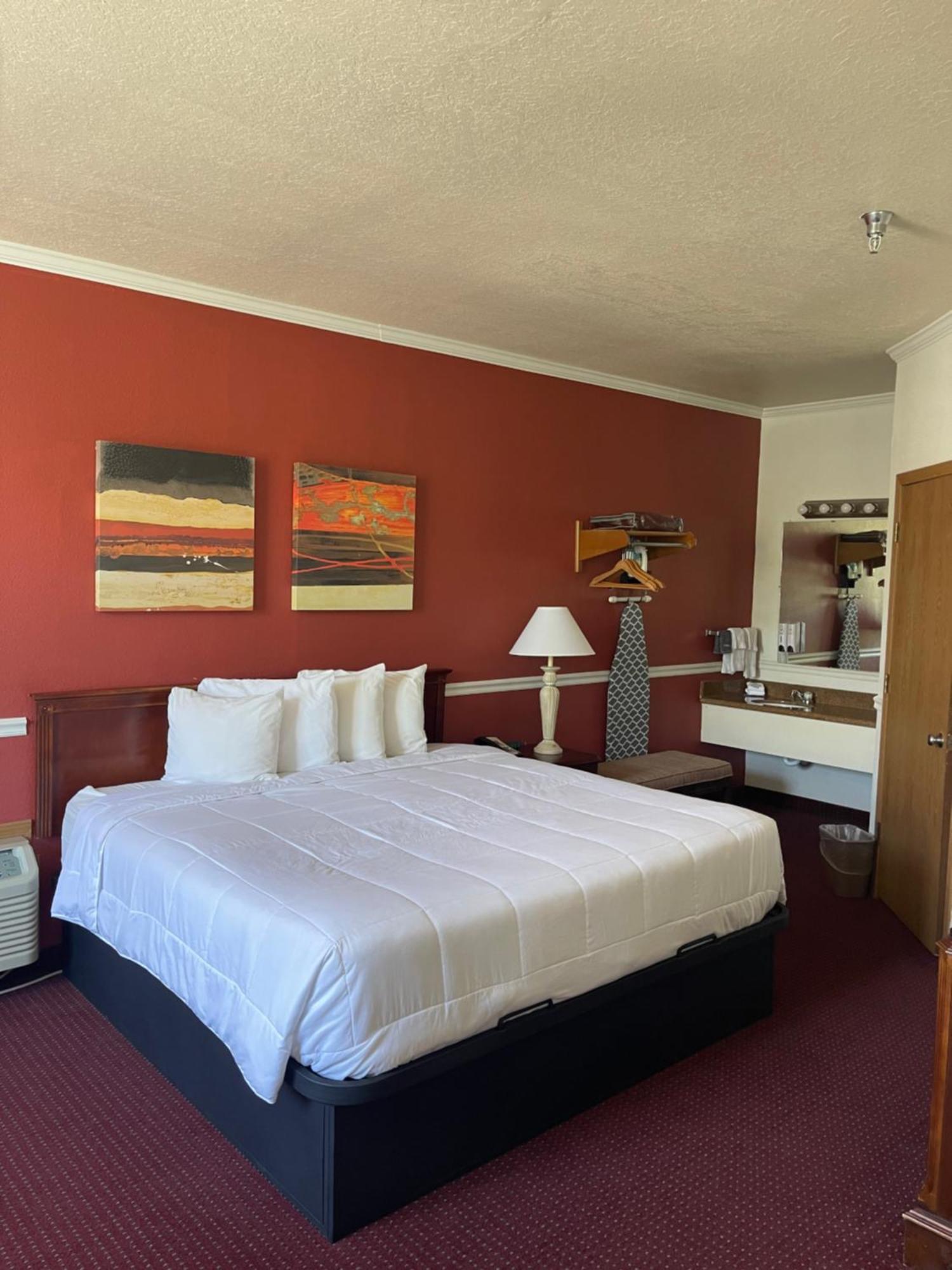 בראנסון Carriage House Inn מראה חיצוני תמונה