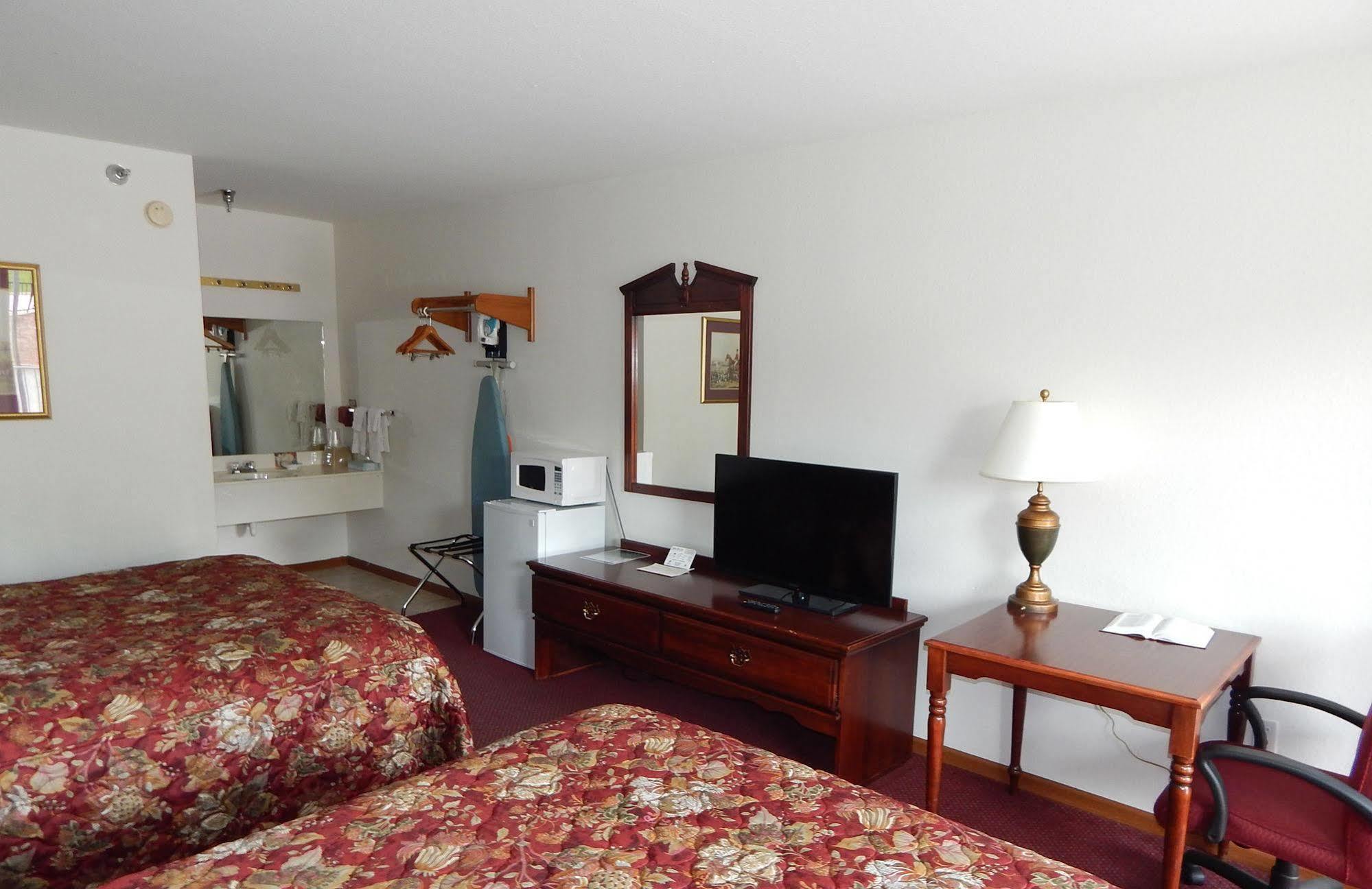 בראנסון Carriage House Inn מראה חיצוני תמונה