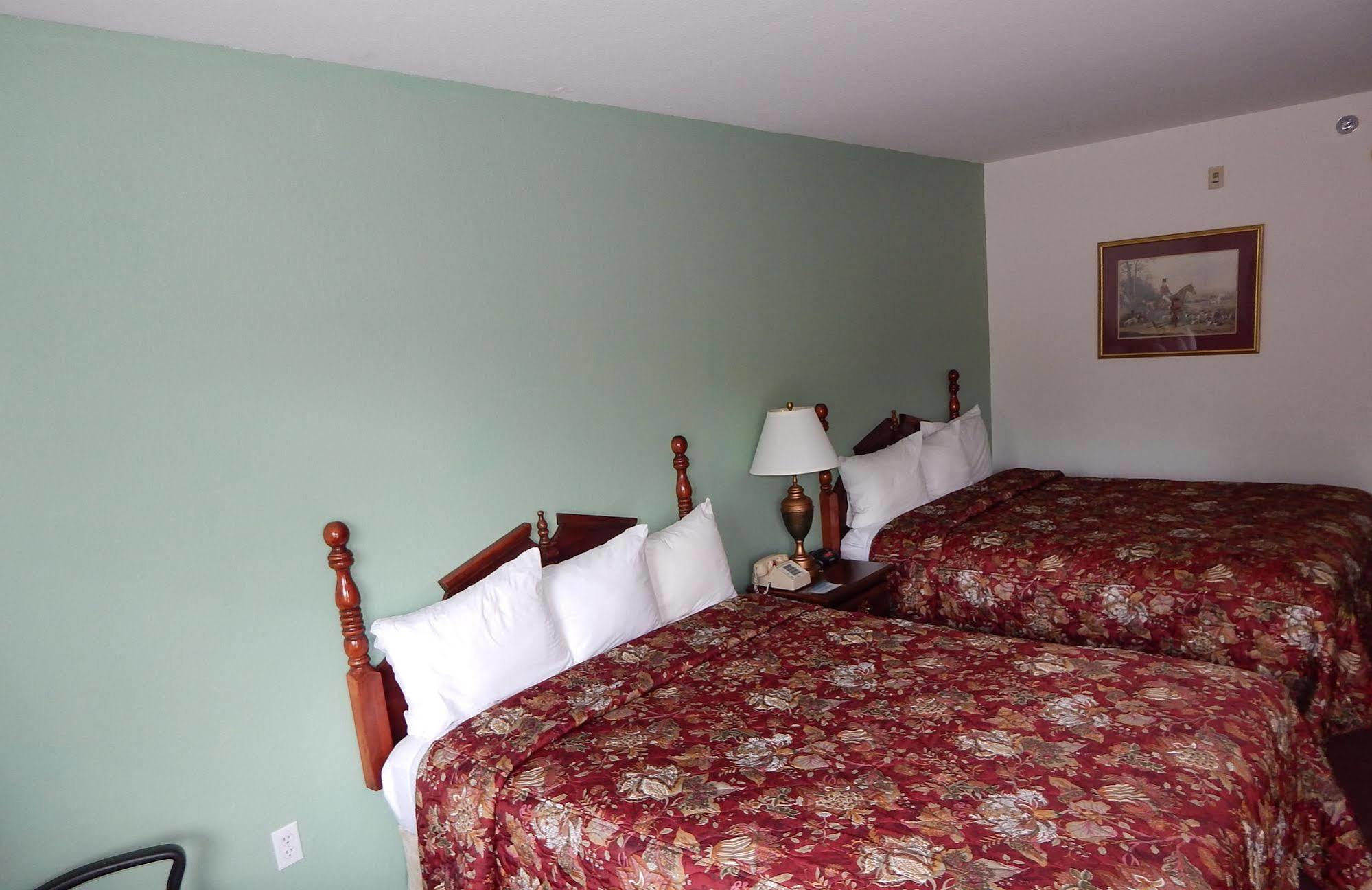 בראנסון Carriage House Inn מראה חיצוני תמונה