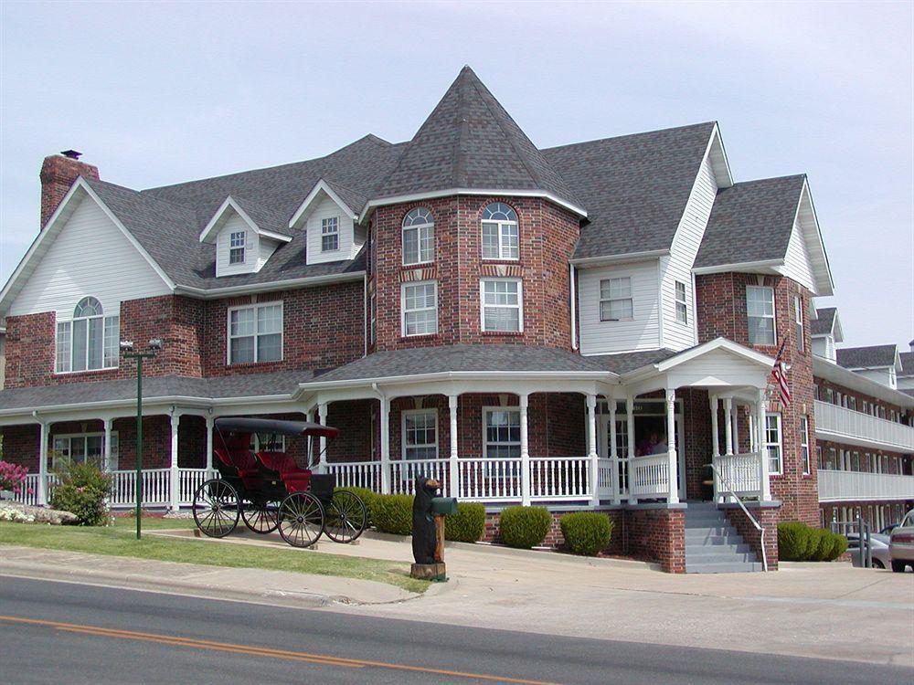 בראנסון Carriage House Inn מראה חיצוני תמונה